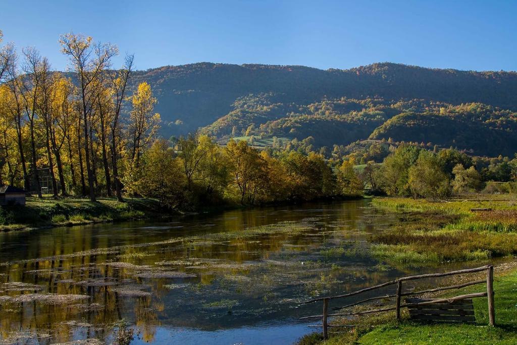 Bed And Breakfast Family Djukic Sipovo Exteriör bild